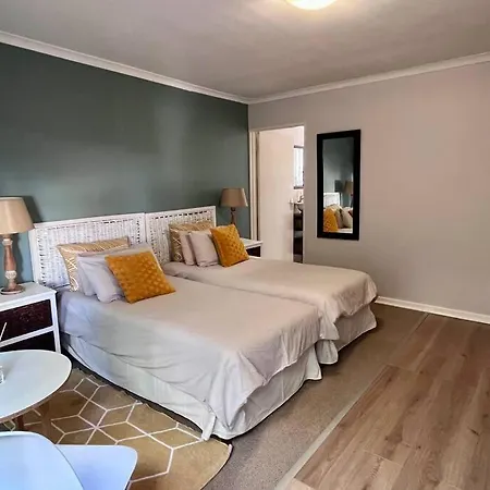 Studio 4 With Pool Access & No Loadshedding Cidade Do Cabo Exterior foto