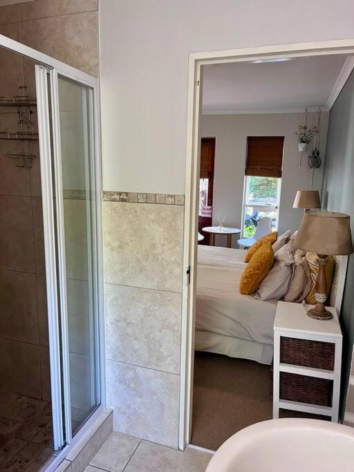 4 With Pool Access & No Loadshedding Apartment *